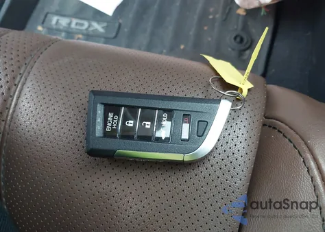 2022 Acura Rdx Advance Package z USA, uszkodzony, nr VIN 5J8TC2H76NL006913